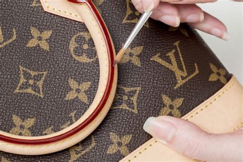 louis vuitton handbag cleaning|refurbishing louis vuitton bags.